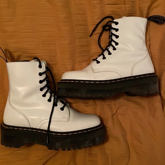 Size 7 Dr Martens White Jadons - Picture 3 of 4